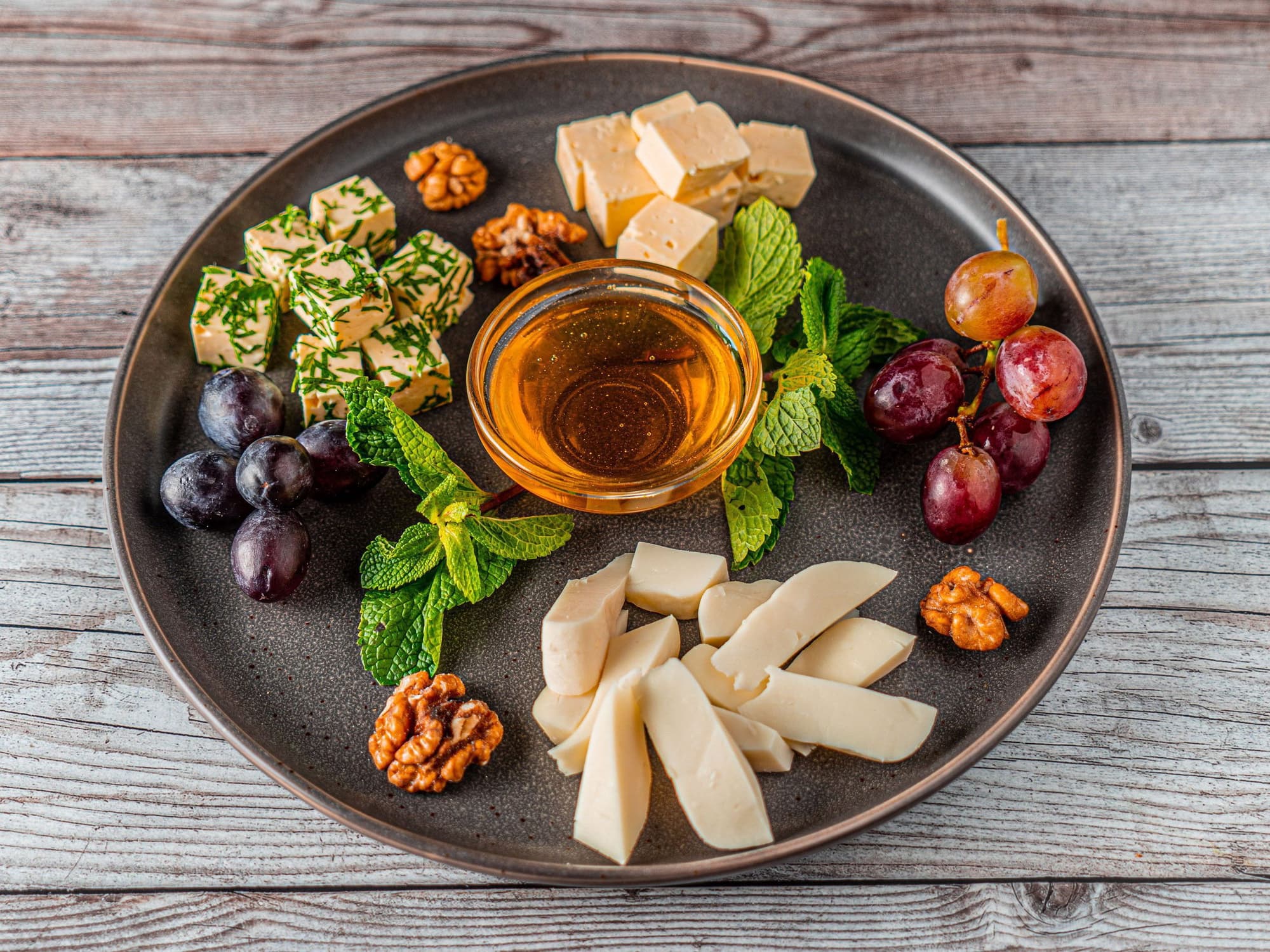 Ассорти кавказских сыров